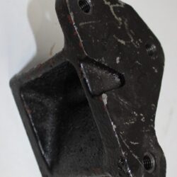 Кронштейн кабины задний верхний (правый) МТЗ 80-6700037-Б-01