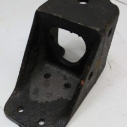 Кронштейн кабіни правий (вир-во БЗТДіА) 80-6700031-Б-01