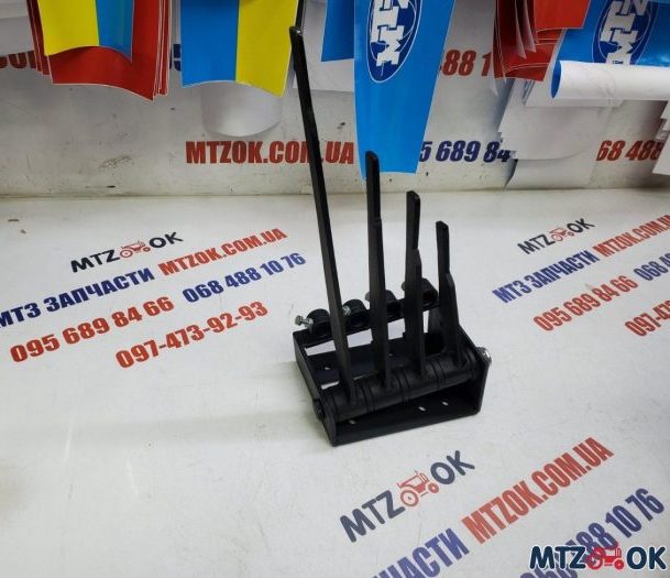 blok-rychagov-upravlenija-gidravlikoj-raspredelitelja-rl70-na-4-rychaga4-e1617891516283