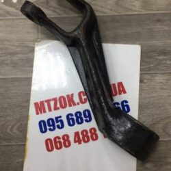 Рычаг мех. навески задней (правый) пр-во САЗ 40-4605022