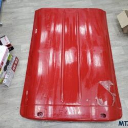 Дах МТЗ УК пластиковий з люком (червоний) 80-6707025 (Д82-6707035)