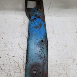 Кронштейн крепления кабины левый (пр-во МТЗ) Б/У 70-6702300-02