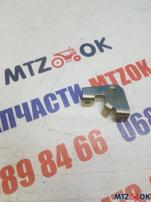 kronshtejn-kreplenija-shhitka-priborov-levyj-pr-vo-mtz80-3805035-01-e1618989471501