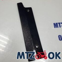 Прижим пола кабины МТЗ правый (пр-во Украина) 80-6702348-01