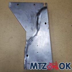 Обшивка торпеди МТЗ УК с/з правої сторони глуха. без розподіл. (метал)